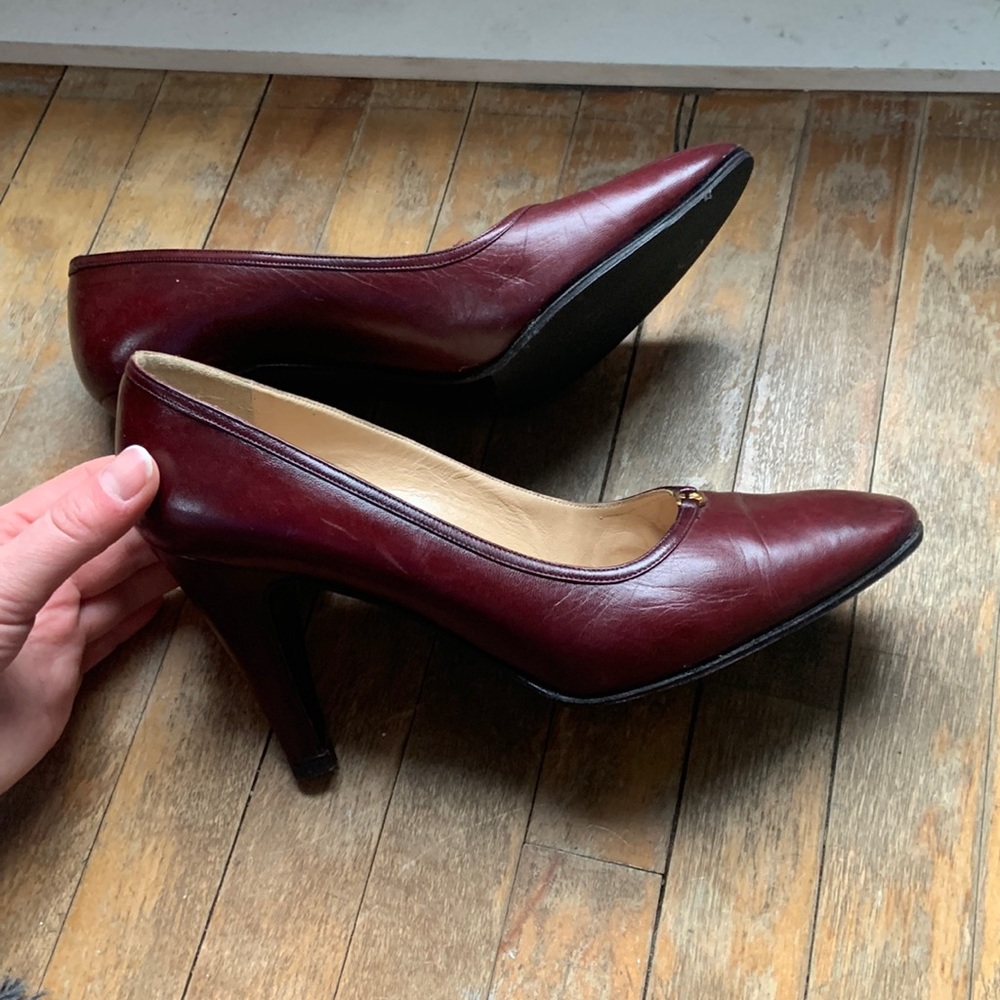 Classic vintage Gucci heels 👠